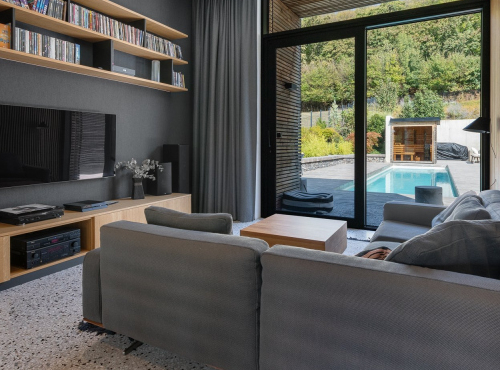 Zahraniční nemovitosti - Nadčasová smart vila s bazénem, Slovensko - Borinka