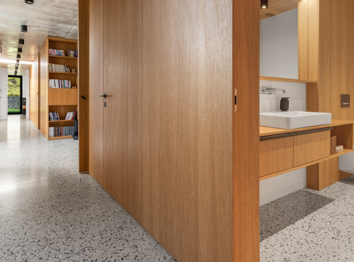 Zahraniční nemovitosti - Nadčasová smart vila s bazénem, Slovensko - Borinka