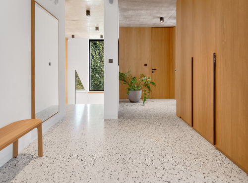 Zahraniční nemovitosti - Nadčasová smart vila s bazénem, Slovensko - Borinka