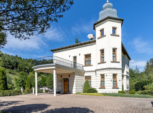 Vila Andrássy, Slovensko - Brezno, Podbrezová
