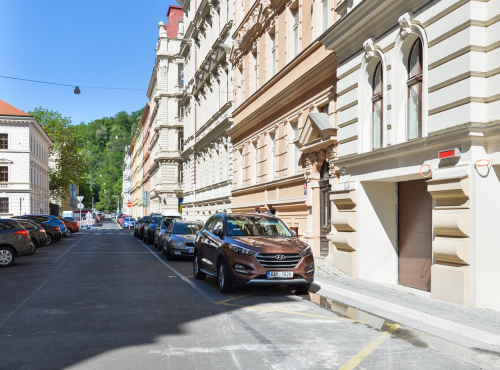 Pronájem - Velkorysý byt 4+kk, Praha 5 - Janáčkovo nábřeží