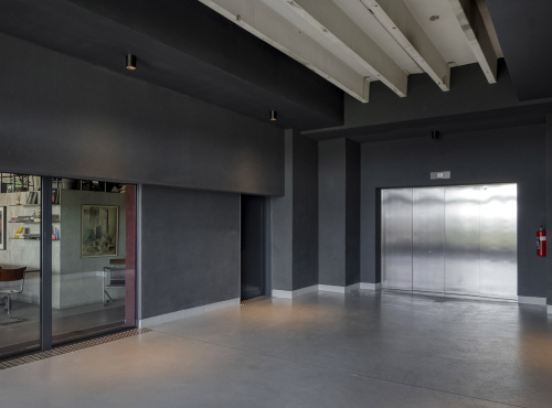 Prodej - Moderní loftový byt s autovýtahem, Praha 12 - Modřany