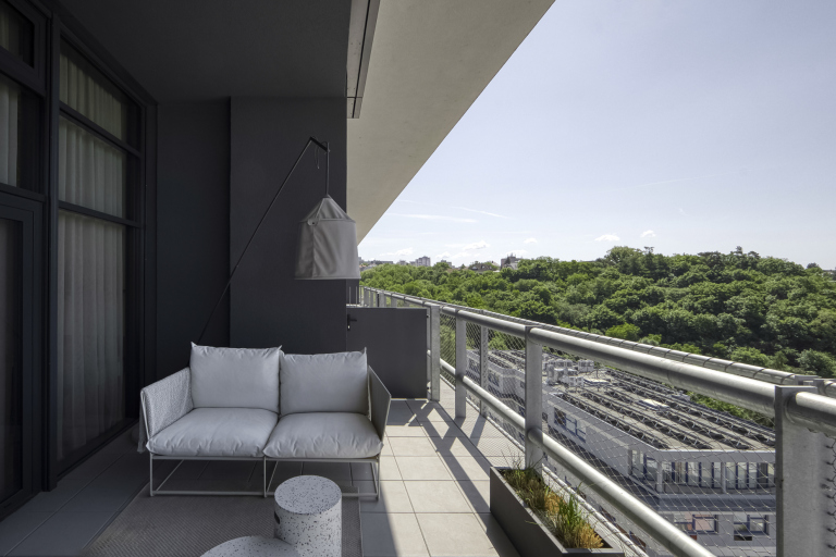 Prostorný loftový byt, Praha 12 - Modřany