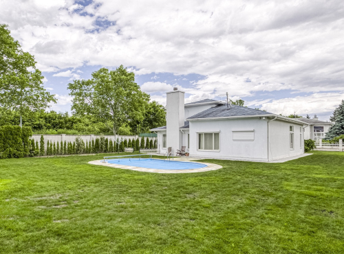 Prodej - Rodinný dům se zahradou, Praha 4 - Šeberov