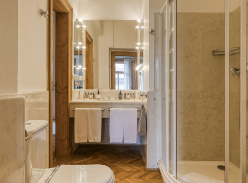 Pronájem - Prostorný byt 5+1, Praha 2 - Vinohrady