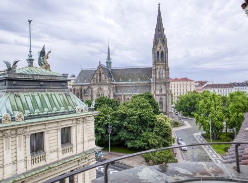 Pronájem - Prostorný byt 5+1, Praha 2 - Vinohrady