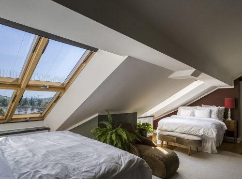 Pronájem - Luxusní penthouse se střešní terasou, Praha 2 - Nové Město