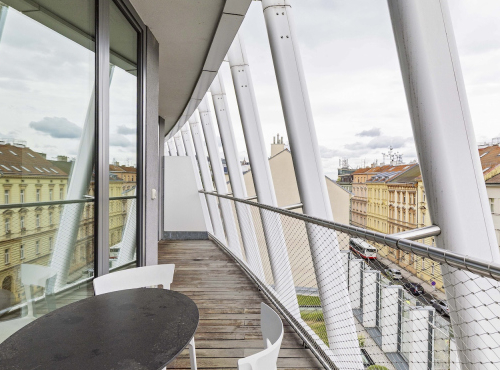 Pronájem - Velkorysý byt 4+kk s terasou, Praha 5 - Smíchov