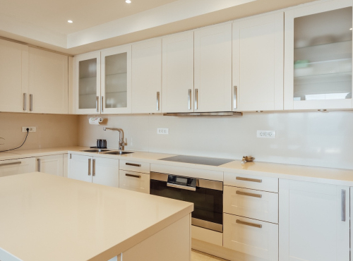 Zahraniční nemovitosti - Penthouse s výhledem na moře, Černá Hora - Tivat