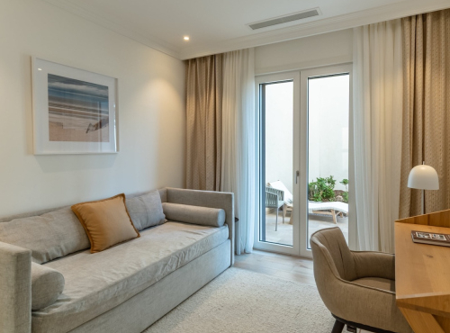 Zahraniční nemovitosti - Elegantní apartmán s výhledem na moře, Černá Hora - Lustica Bay