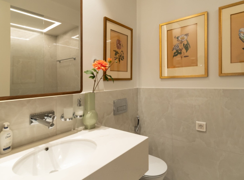 Zahraniční nemovitosti - Elegantní apartmán s výhledem na moře, Černá Hora - Lustica Bay