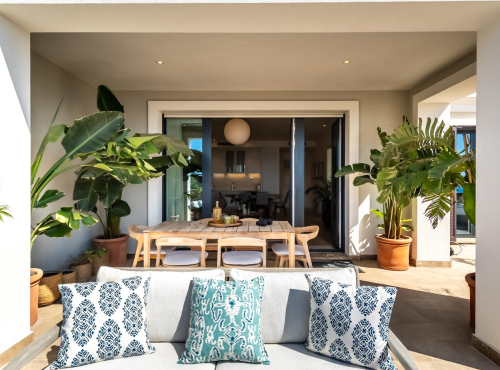 Zahraniční nemovitosti - Elegantní apartmán s výhledem na moře, Černá Hora - Lustica Bay