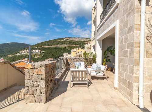 Zahraniční nemovitosti - Elegantní apartmán s výhledem na moře, Černá Hora - Lustica Bay