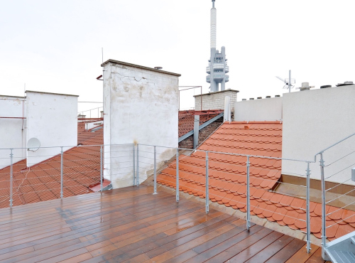 Pronájem - Luxusní střešní apartmán, Praha 3 - Jiřího z Poděbrad