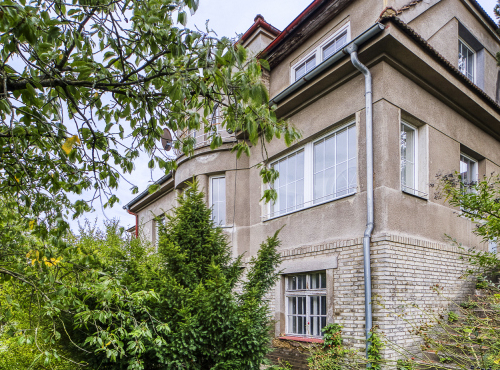 Building plot with house and permitted project, Prague 4 - Braník