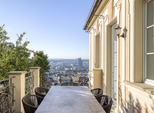 Sale - Exceptional baroque villa, Prague 9 - Vysočany