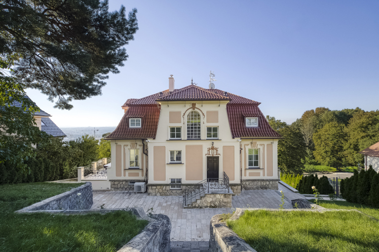 Prvorepubliková vila s panoramatickým výhledem, Praha 9 - Vysočany