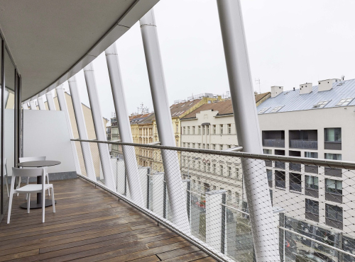 Pronájem - Světlý byt 4+kk s terasou, Praha 5 - Smíchov