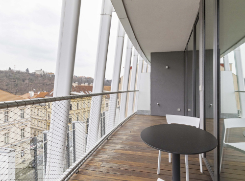 Pronájem - Světlý byt 4+kk s terasou, Praha 5 - Smíchov