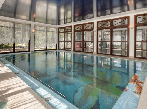 Zahraniční nemovitosti - Historická vila se soukromým parkem, Modra