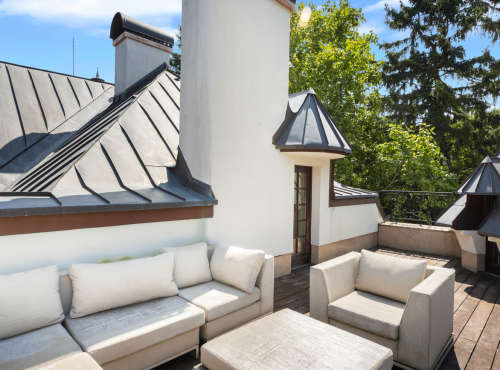 Zahraniční nemovitosti - Historická vila se soukromým parkem, Modra