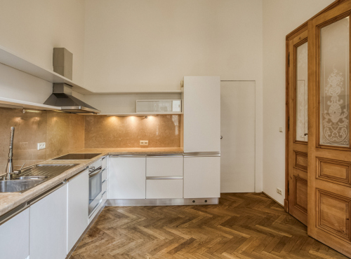 Rent - Generous apartment 5+1, Prague 2 - Vinohrady