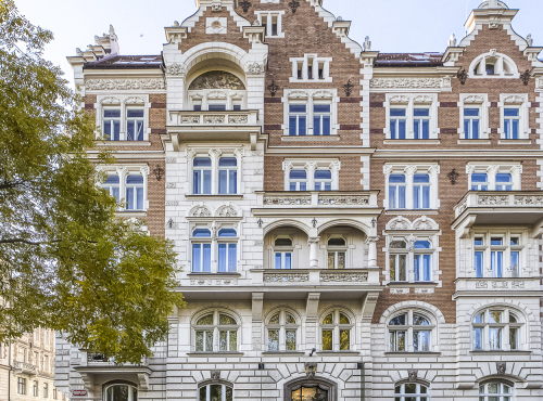 Sale - Representative 2-bedroom Apartment, Prague 5 – Janáčkovo Nábřeží