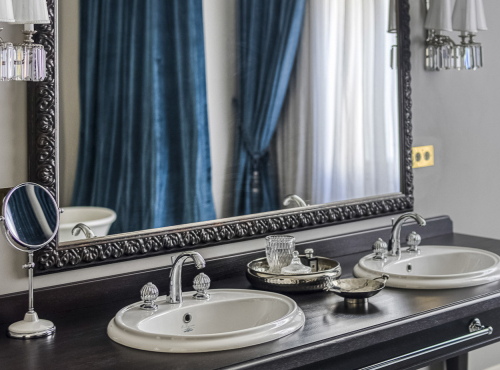 Sale - Representative 2-bedroom Apartment, Prague 5 – Janáčkovo Nábřeží