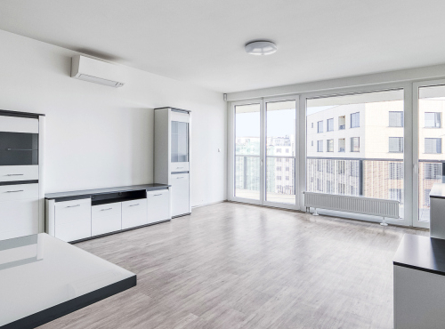 Sale - Sunny 3 bedroom apartment with balcony, Prague 7 - Holešovice