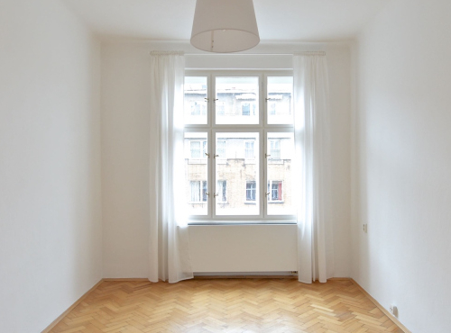 Rent - Sunny 1 bedroom apartment, Prague 3 - Vinohrady