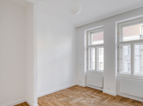 Sale - Large 4 bedroom apartment, Prague 2 - Vinohrady