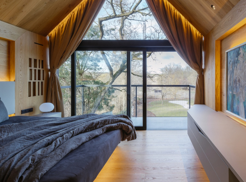 Sale - Venkovské rodinné sídlo, Střední Čechy - Trněný Újezd ID: 1072  Nemovito