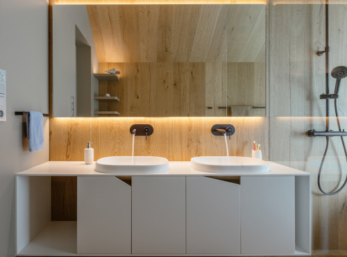 Sale - Venkovské rodinné sídlo, Střední Čechy - Trněný Újezd ID: 1072  Nemovito