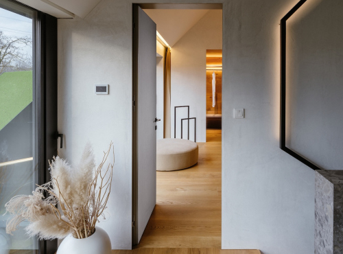 Sale - Venkovské rodinné sídlo, Střední Čechy - Trněný Újezd ID: 1072  Nemovito