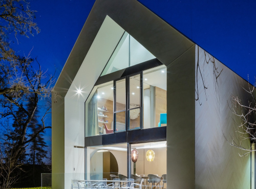 Sale - Venkovské rodinné sídlo, Střední Čechy - Trněný Újezd ID: 1072  Nemovito