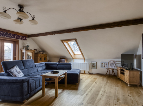 Sale - Historic farmstead, Central Bohemia - Lhotka u Horoměřic