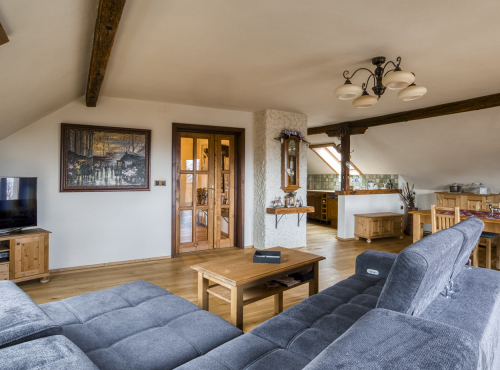 Sale - Historic farmstead, Central Bohemia - Lhotka u Horoměřic