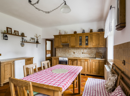 Sale - Historic farmstead, Central Bohemia - Lhotka u Horoměřic