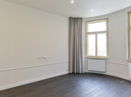 Pronájem - Prostorný byt 4+kk, Praha 3 – Jiřího z Poděbrad