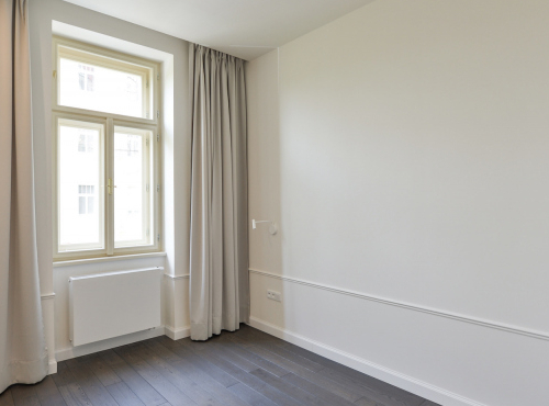 Pronájem - Prostorný byt 4+kk, Praha 3 – Jiřího z Poděbrad